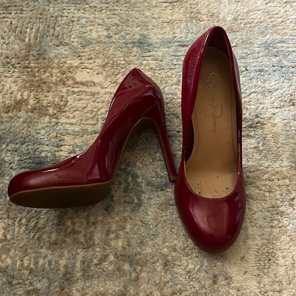 Jessica Simpson crimson heels size 7